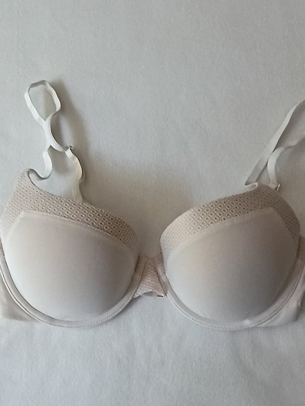 Victoria's Secret T-SHIRT Demi Bra Lightly Lined Scoop Cream Size 34D